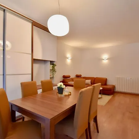 شقة Relaxing Apartment 300 M From The Beach