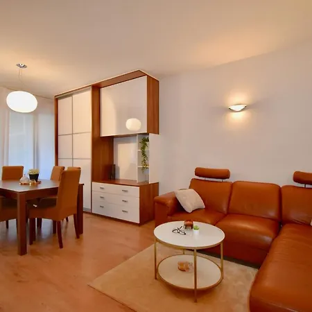 Relaxing Apartment 300 M From The Beach بولا