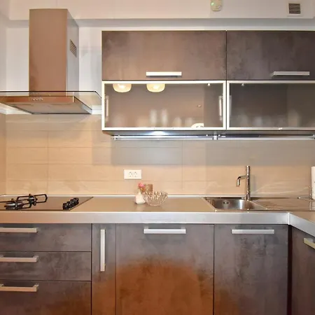 شقة Relaxing Apartment 300 M From The Beach