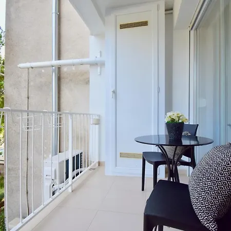 شقة Relaxing Apartment 300 M From The Beach