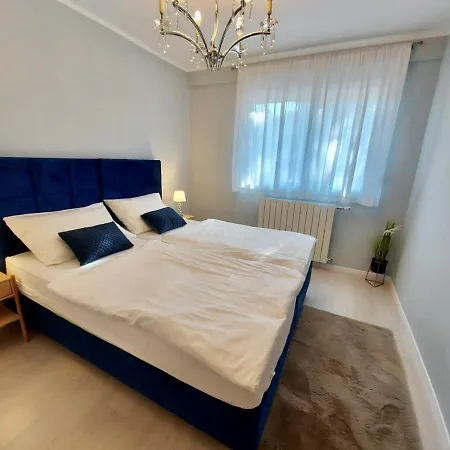 Relaxing Apartment 300 M From The Beach شقة